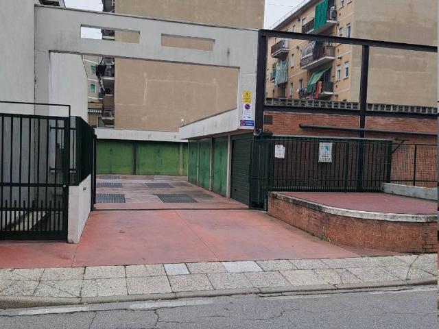 Box in vendita a Certosa di San Donato, San Donato Milanese