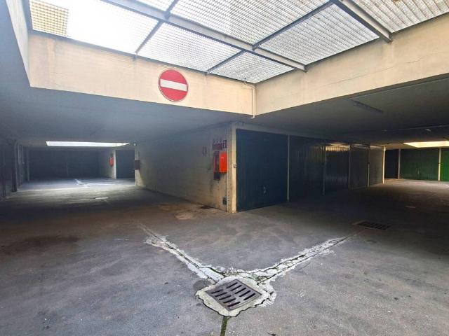 Box in vendita a Triulzo, San Donato Milanese
