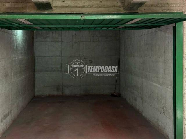 Box in vendita a Certosa di San Donato, San Donato Milanese