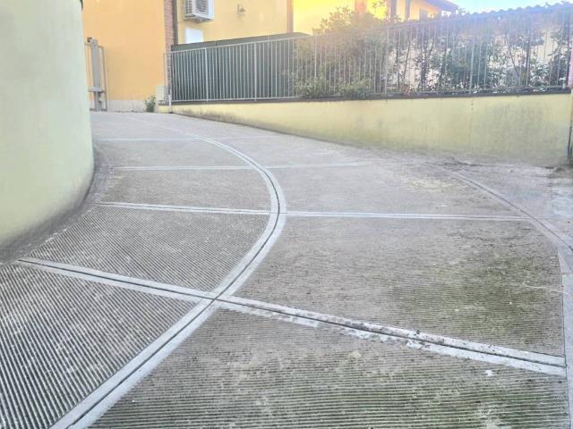 Box in vendita a San Genesio Ed Uniti, Lombardia