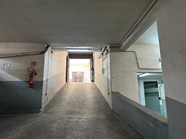 Box in vendita a San Giorgio A Cremano, Campania