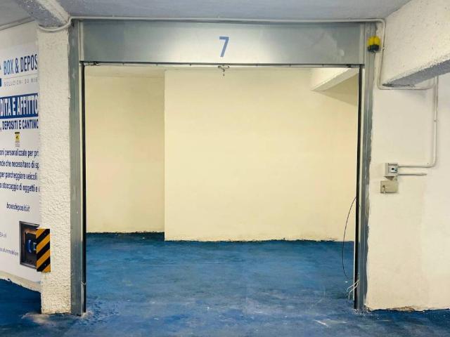Box in vendita a San Giorgio A Cremano, Campania