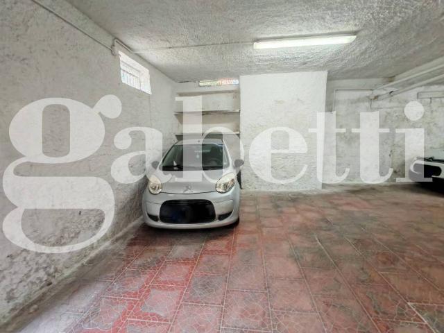 Box in vendita a San Giorgio A Cremano, Campania