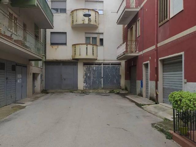 Box in vendita a Puglia, Foggia