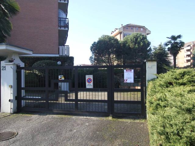 Box in vendita a Oltrepo, Piemonte