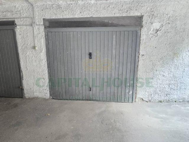 Box in vendita a San Nicola La Strada, Campania