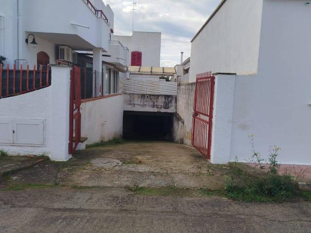Box in vendita a Puglia, Lecce