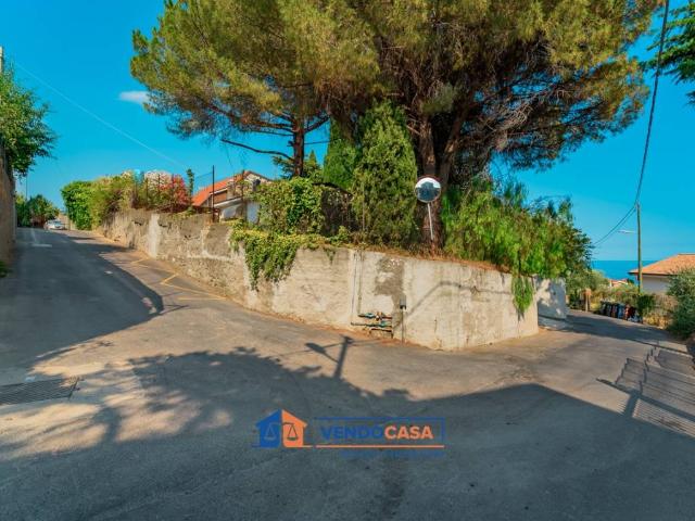 Box in vendita a San Remo, Liguria