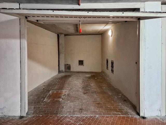 Box in vendita a San Remo, Liguria