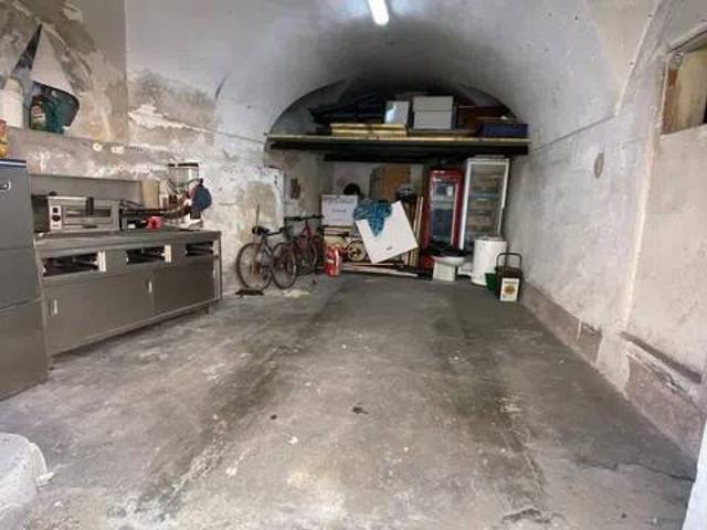 Box in vendita a San Remo, Liguria