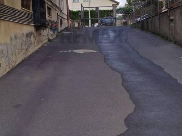 Box in vendita a Sant'agata Li Battiati, Sicilia