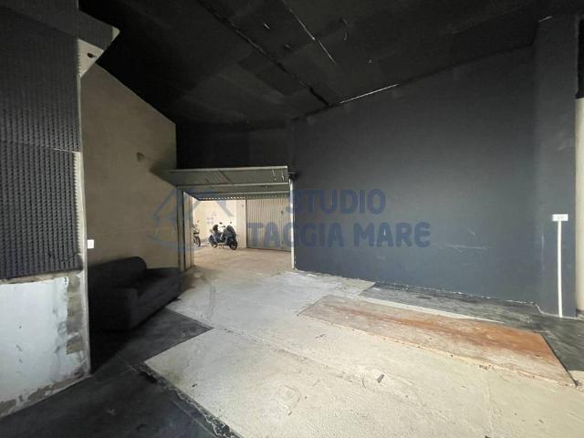 Box in vendita a Santo Stefano al Mare, Provincia di Imperia