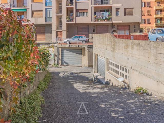 Box in vendita a Oltreletimbro, Albisola Capo