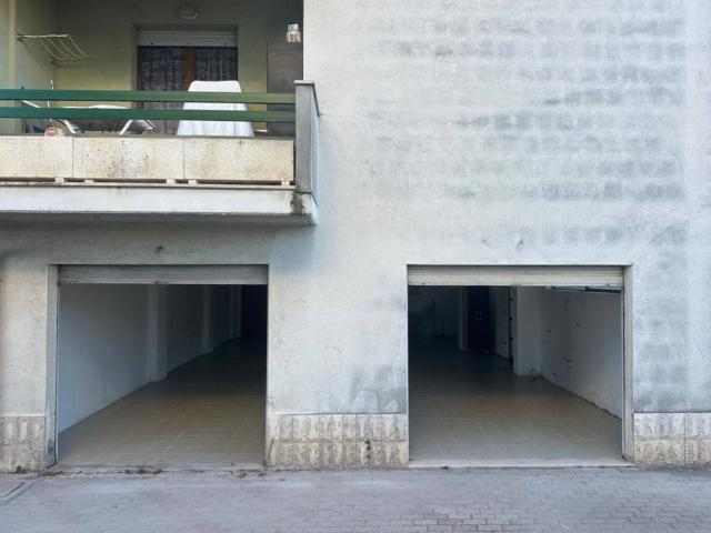 Box in vendita a Scafa, Abruzzo