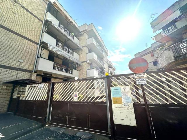 Box in vendita a Scafati, Campania