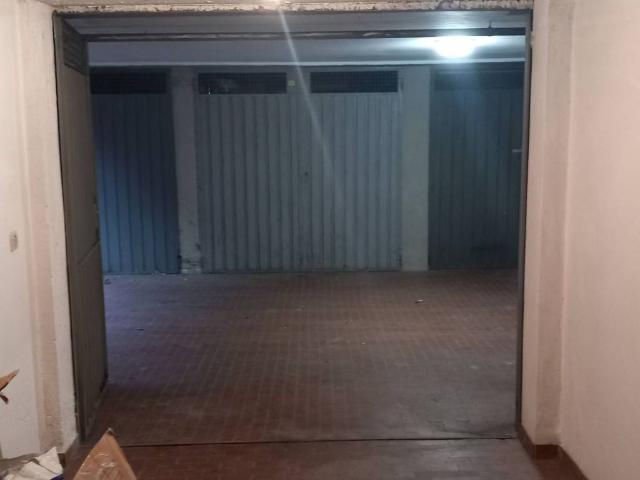 Box in vendita a Vingone, Scandicci