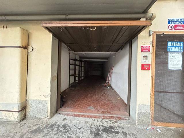 Box in vendita a Quartiere 4, Scandicci