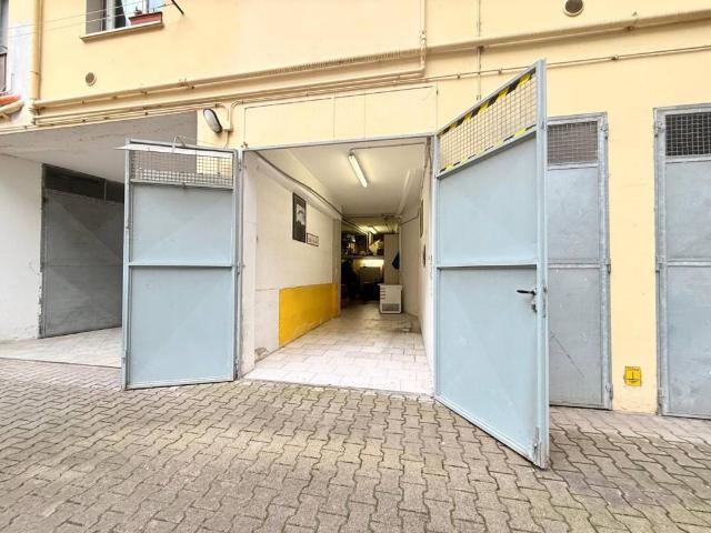Box in vendita a Scandicci, Toscana