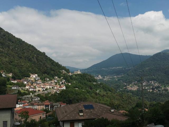 Box in vendita a Schignano, Lombardia