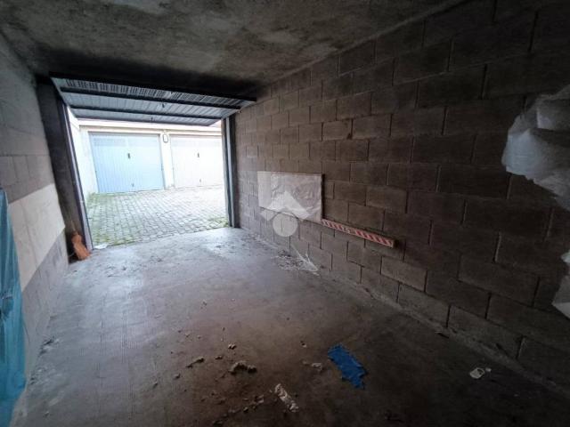 Box in vendita a Roveda, Sedriano