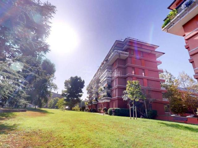 Box in vendita a Milano Due, Segrate