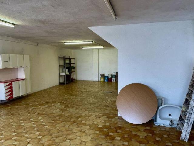 Box in vendita a Selvino, Lombardia
