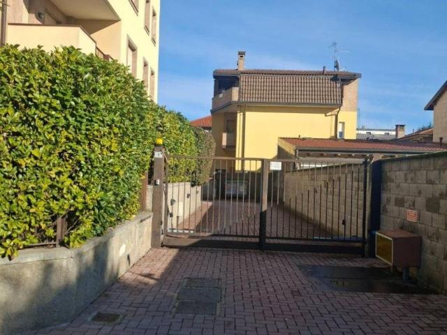 Box in vendita a Castelletto, Senago