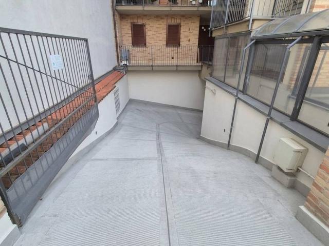Box in vendita a Santa Valeria, Seregno
