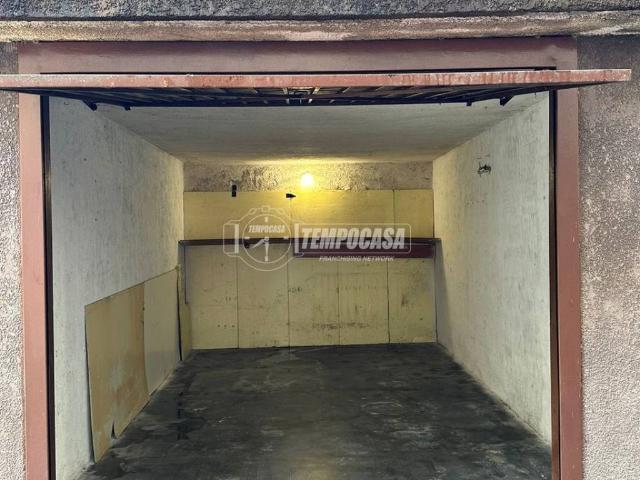 Box in vendita a Paderno, Seriate