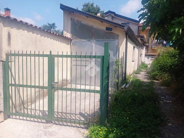 Box in vendita a Serino, Campania