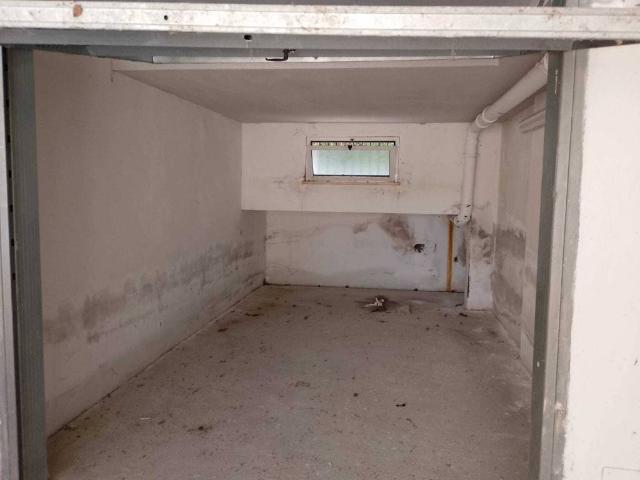 Box in vendita a Monticchio, Sermoneta