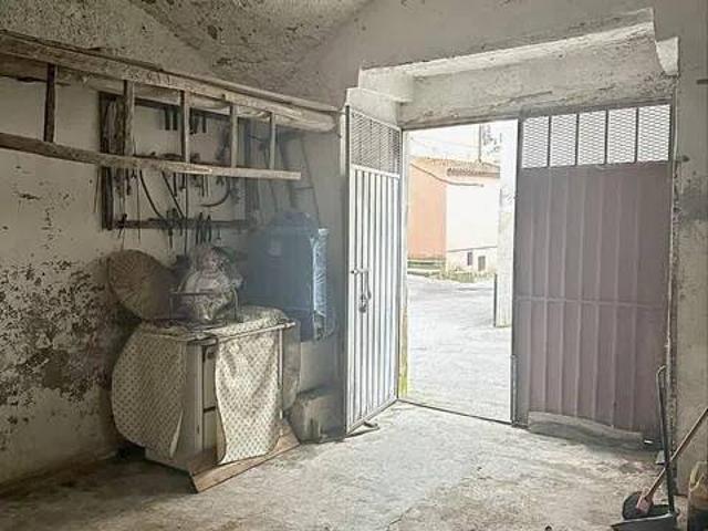 Box in vendita a Sessa Aurunca, Campania