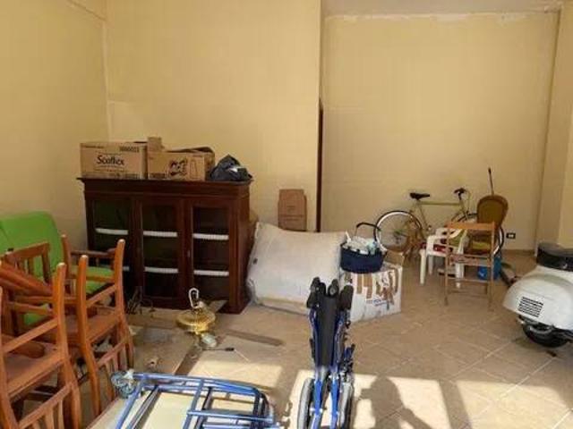Box in vendita a Sessa Aurunca, Campania