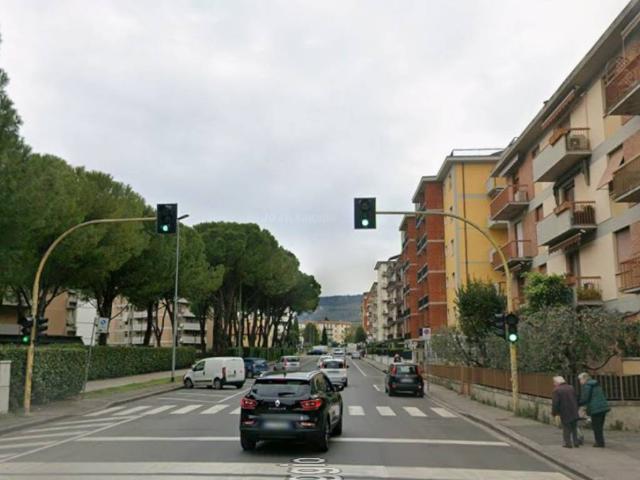Box in vendita a Colonnata, Sesto Fiorentino
