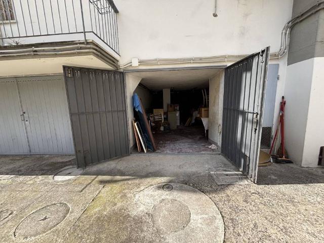 Box in vendita a Zambra, Sesto Fiorentino