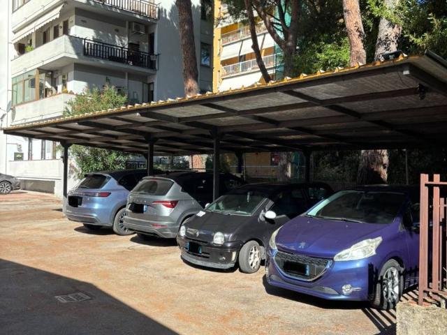 Box in vendita a Colonnata, Sesto Fiorentino