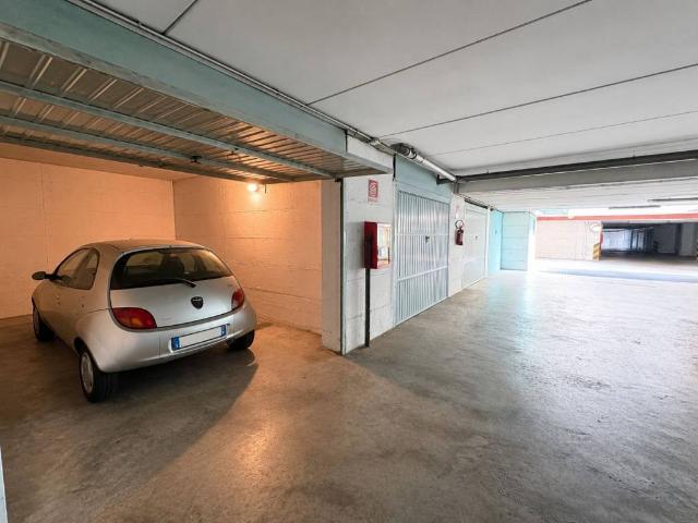 Box in vendita a Zona Omogenea Milano Nord, Sesto San Giovanni