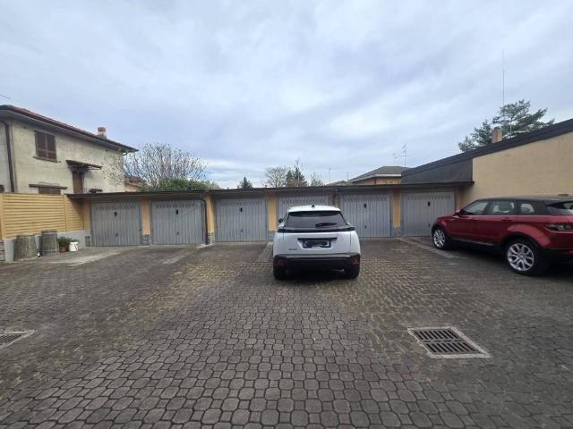 Box in vendita a Cascina Premenugo, Settala