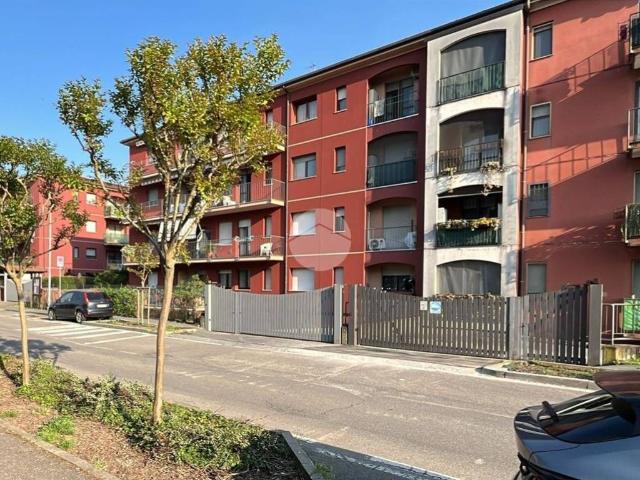 Box in vendita a Cascine Olona, Settimo Milanese