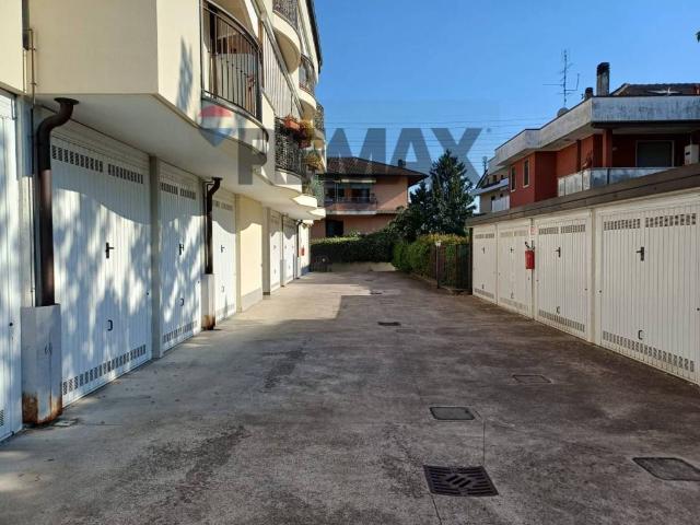Box in vendita a Seguro, Settimo Milanese