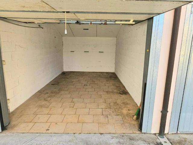 Box in vendita a Sissa Trecasali, Sissa