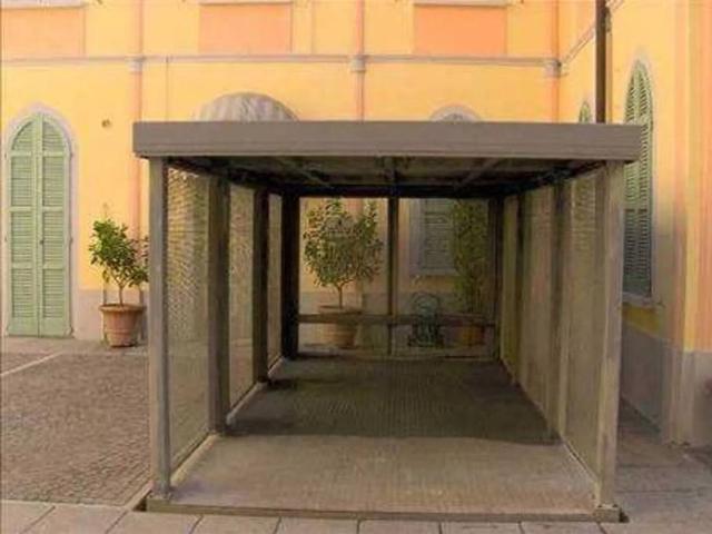 Box in vendita a Soresina, Lombardia