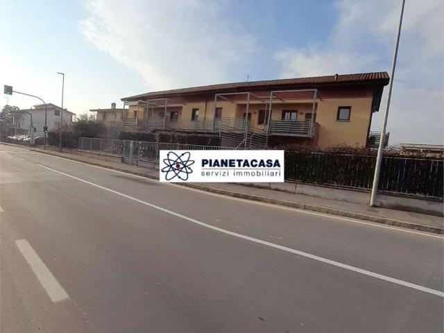 Box in vendita a Azzonica, Sorisole