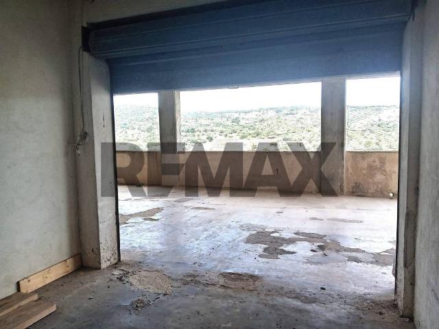 Box in vendita a Sortino, Sicilia