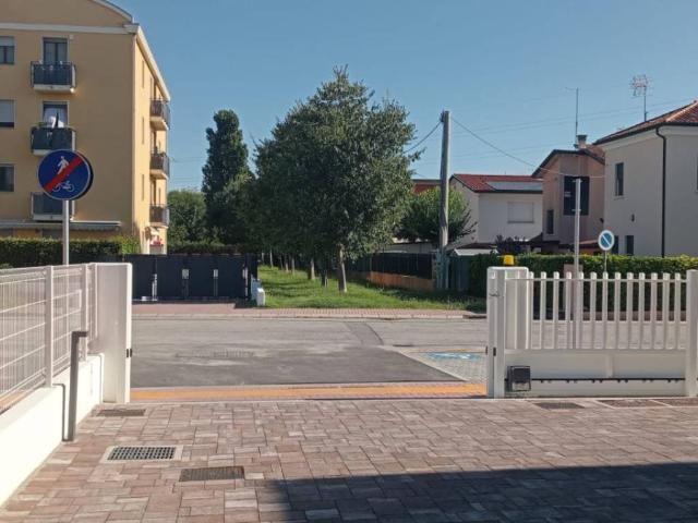 Box in vendita a Fornase, Spinea