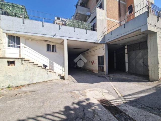 Box in vendita a Spoleto, Umbria