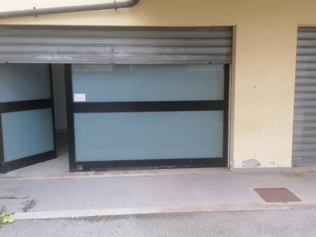 Box in vendita a Villa Raspa, Spoltore