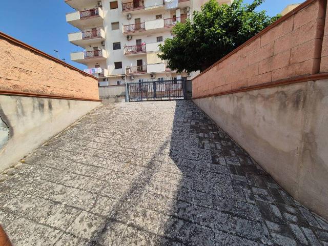 Box in vendita a Puglia, Taranto