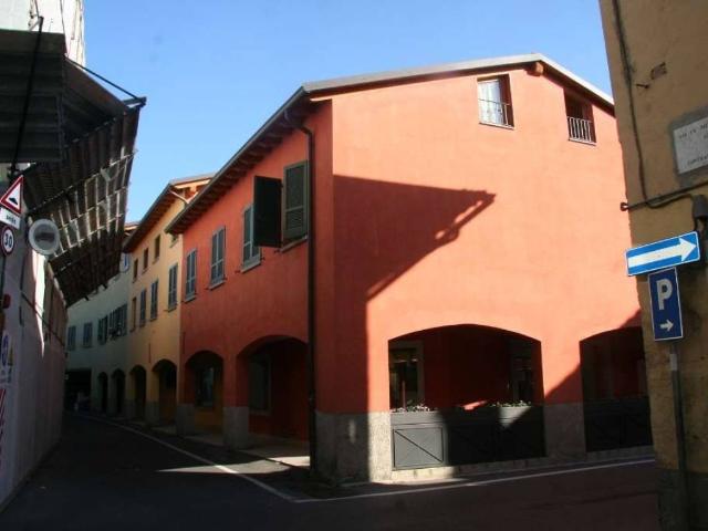 Box in vendita a Stezzano, Lombardia