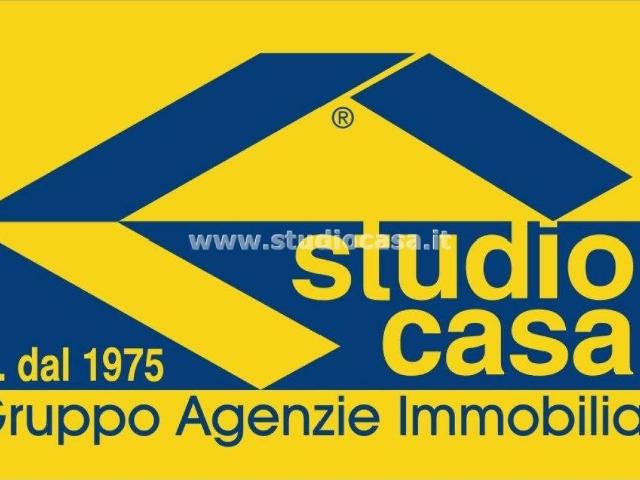 Box in vendita a Stezzano, Lombardia